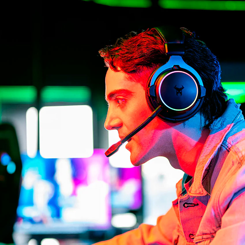 STF AUDIFONOS GAMER INALÁMBRICOS BEAST MSI-105 LUCES RGB 12 HORAS DE USO