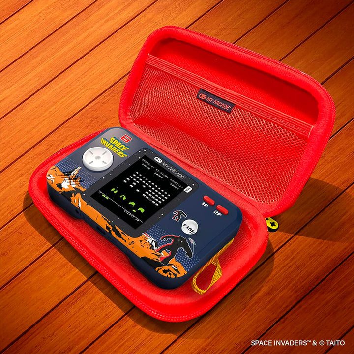 DREAMGEAR CONSOLA PORTÁTIL SPACE INVADERS POCKET PLAYER PRO CON PANTALLA DE 7 CM Y ESTUCHE DE VIAJE