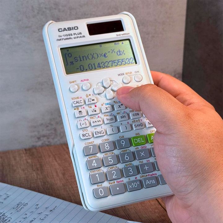 Casio Calculadora Cientifica Fx-115es Plus 2da Edición 252 Funciones, Matrices, Integrales y Display Natural